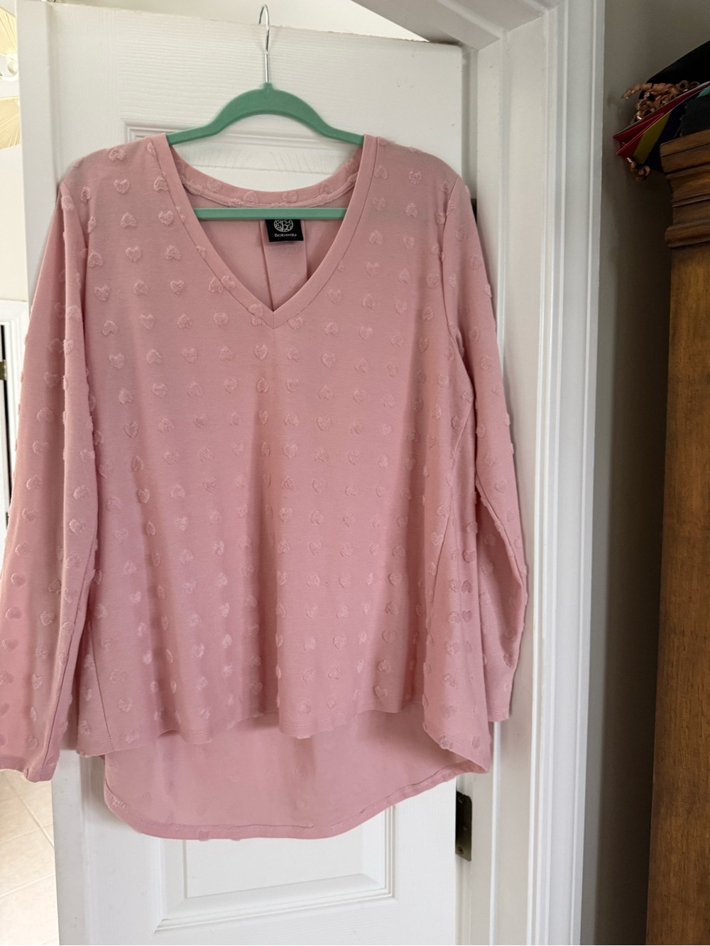 Bobeau  Dusty Pink V-Neck Long Sleeve Textured Top with hearts